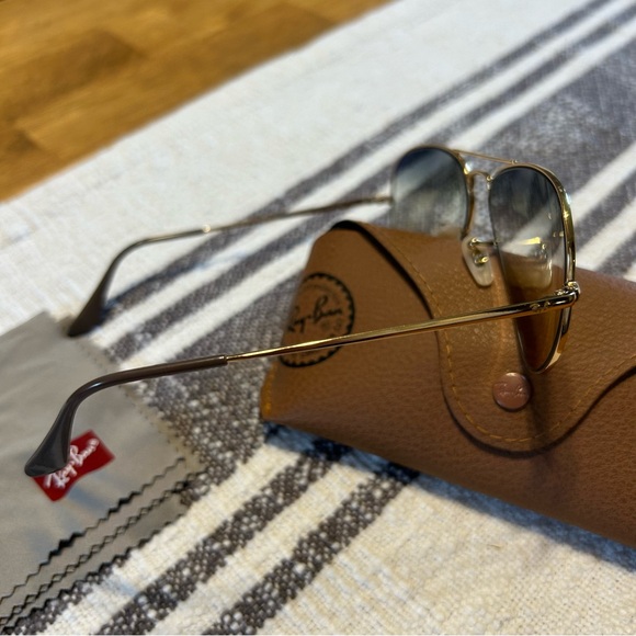 Ray Ban woman’s aviator sunglasses - Picture 4 of 6